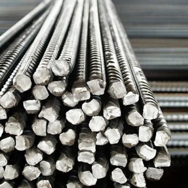 A vasanyagok szerepe az építkezésen – tavaszi szezonban különösen fontos!