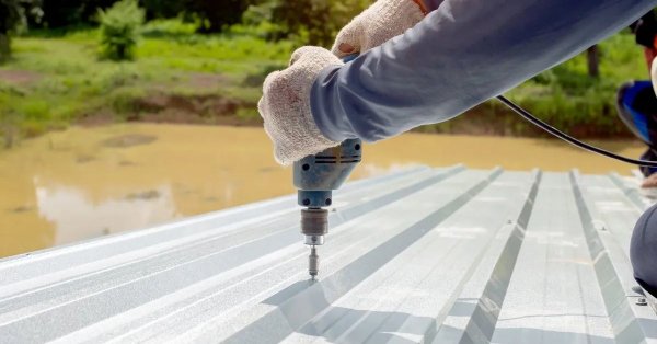 Mikor éri meg felújítani? Festés, homlokzatjavítás, bádogos munkák: hogyan tervezz okosan szezon előtt