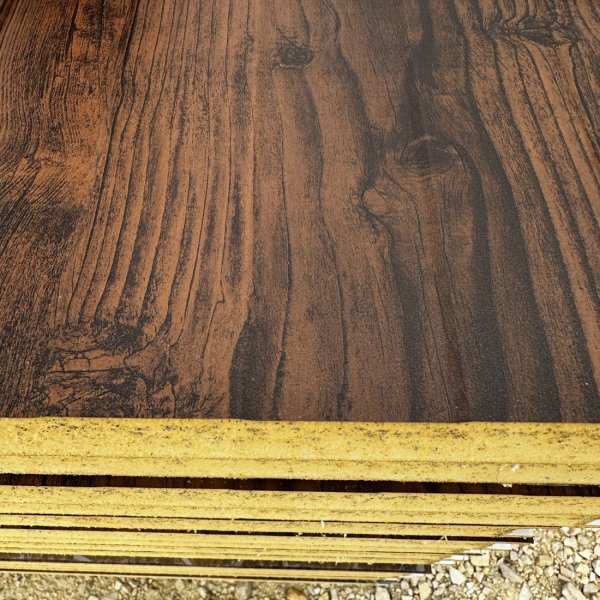 4cm falpanel Sötétdió 